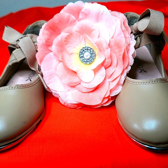 🦋Tan Capezio tap shoes for girls💐 - Picture 2 of 4